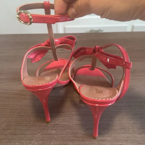 Valentino Red Patent Leather Elegant Bow sandals Size 39 - Picture 3 of 5